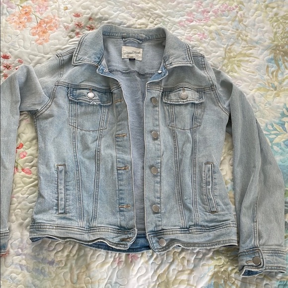 Universal Thread Jackets & Blazers - Universal Thread Blue Jean Jacket Classic Design